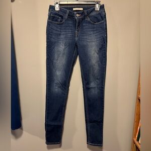 Levi’s Women's Dark Blue Jeans size 28. 535 super skinny